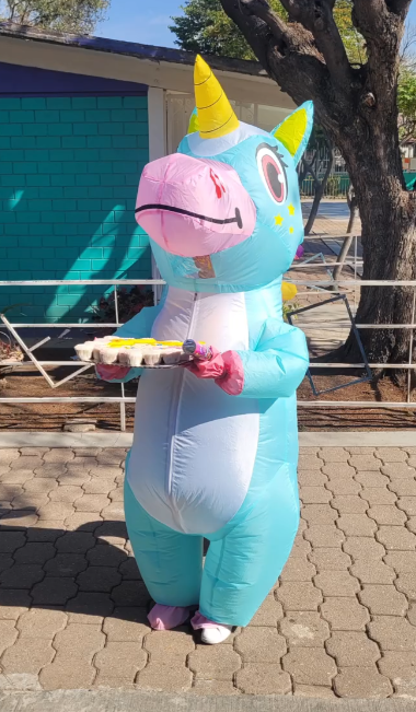 Flores La Patrona — botarga unicornio