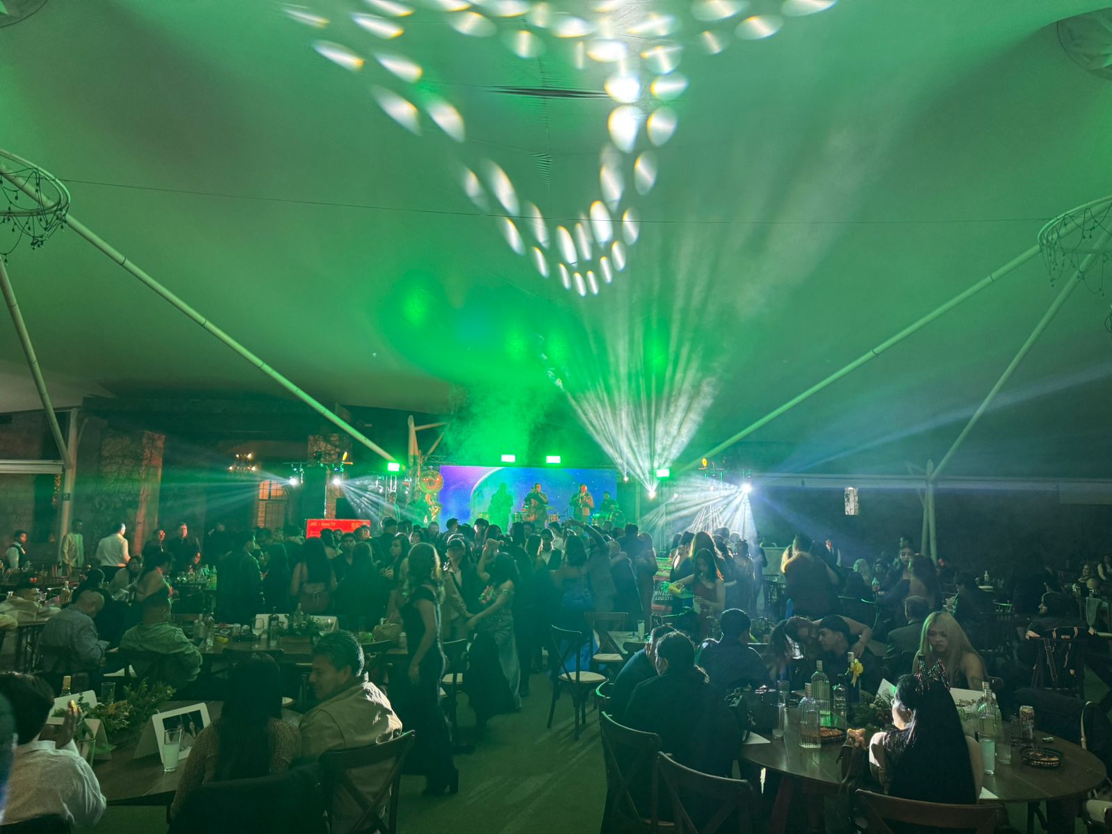 Salón con iluminación espectacular